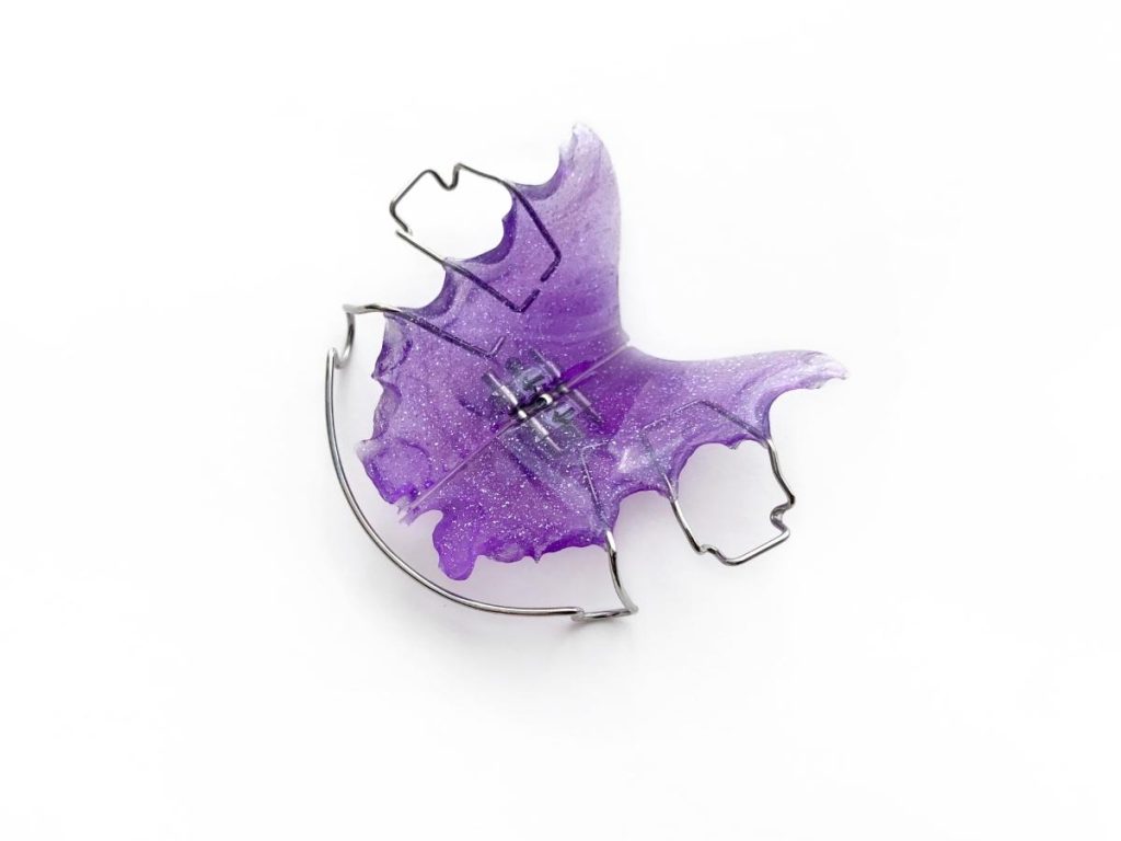 小児矯正-バイオネーター-1 - 小児矯正は北海道北広島市にある歯医者のさいわいデンタルクリニック札幌大曲