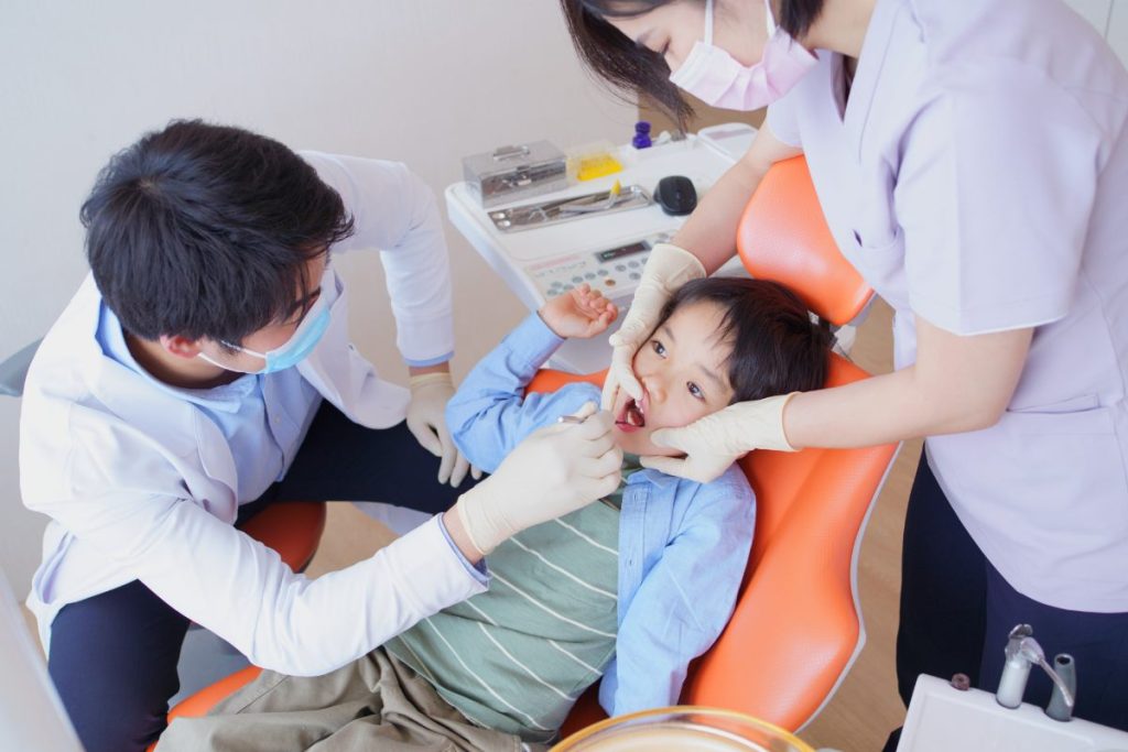 02床矯正 子供 - 小児矯正は北海道北広島市にある歯医者のさいわいデンタルクリニック札幌大曲