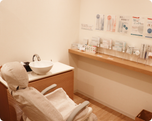 さいわいデンタルクリニック 明るく清潔な院内・個室